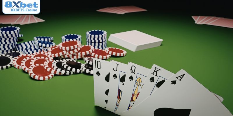 Người mới cần nắm chắc luật Poker 8XBET